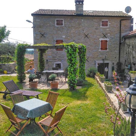 Al Merlo Olivo, Rural Istrian House Buje Exterior photo